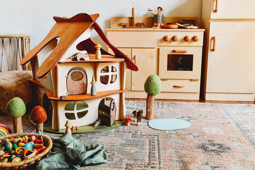 Dolls & Dollhouses