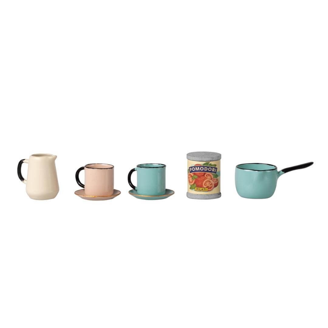 Maileg mouse-sized accesories, tiny pots, cups, plates, and can of tomatoes – miniature play kitchen for Maileg mice – Bella Luna Toys.