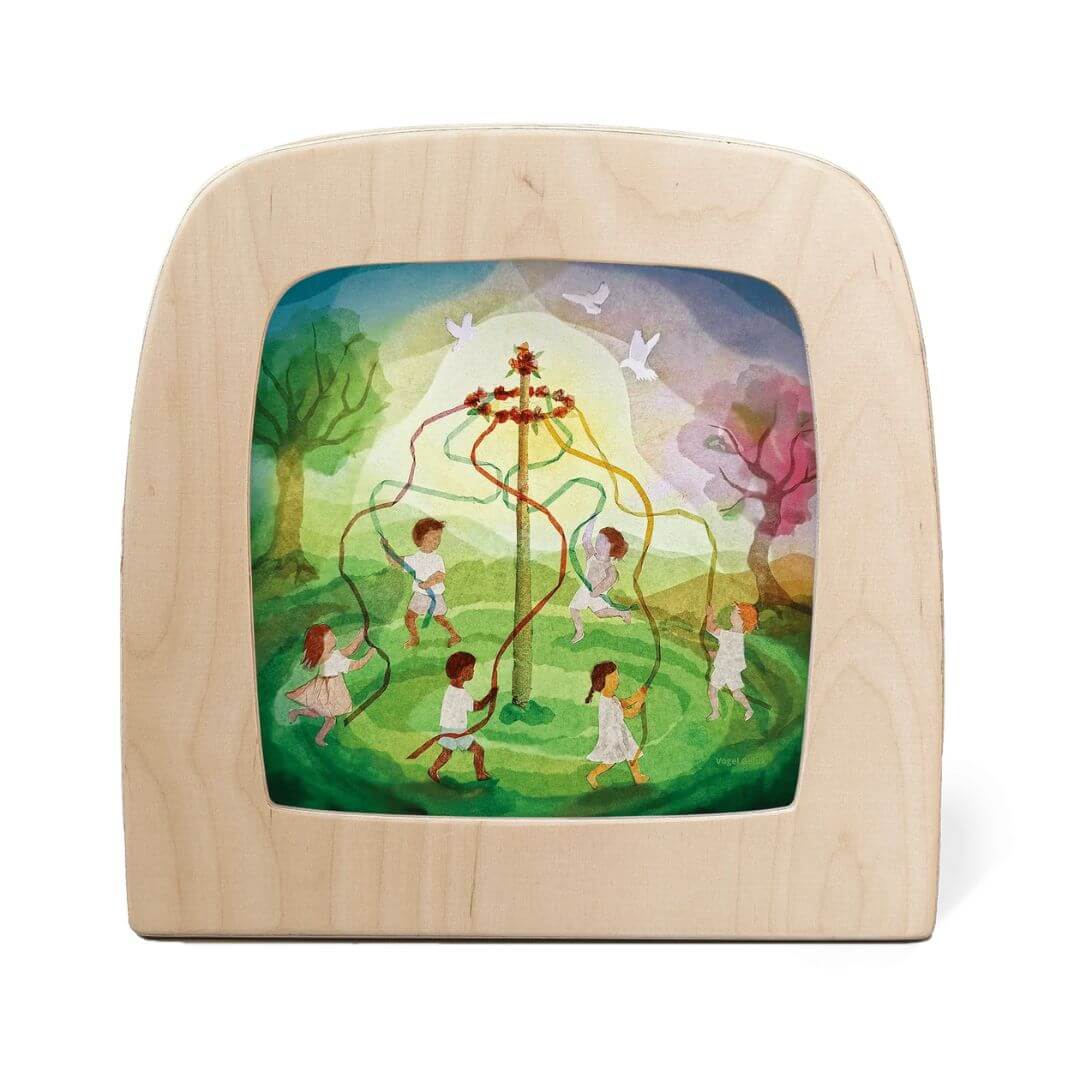 A spring transparency for the Toverlux lamp featuring artwork from the Vogel Geluk Collection.
